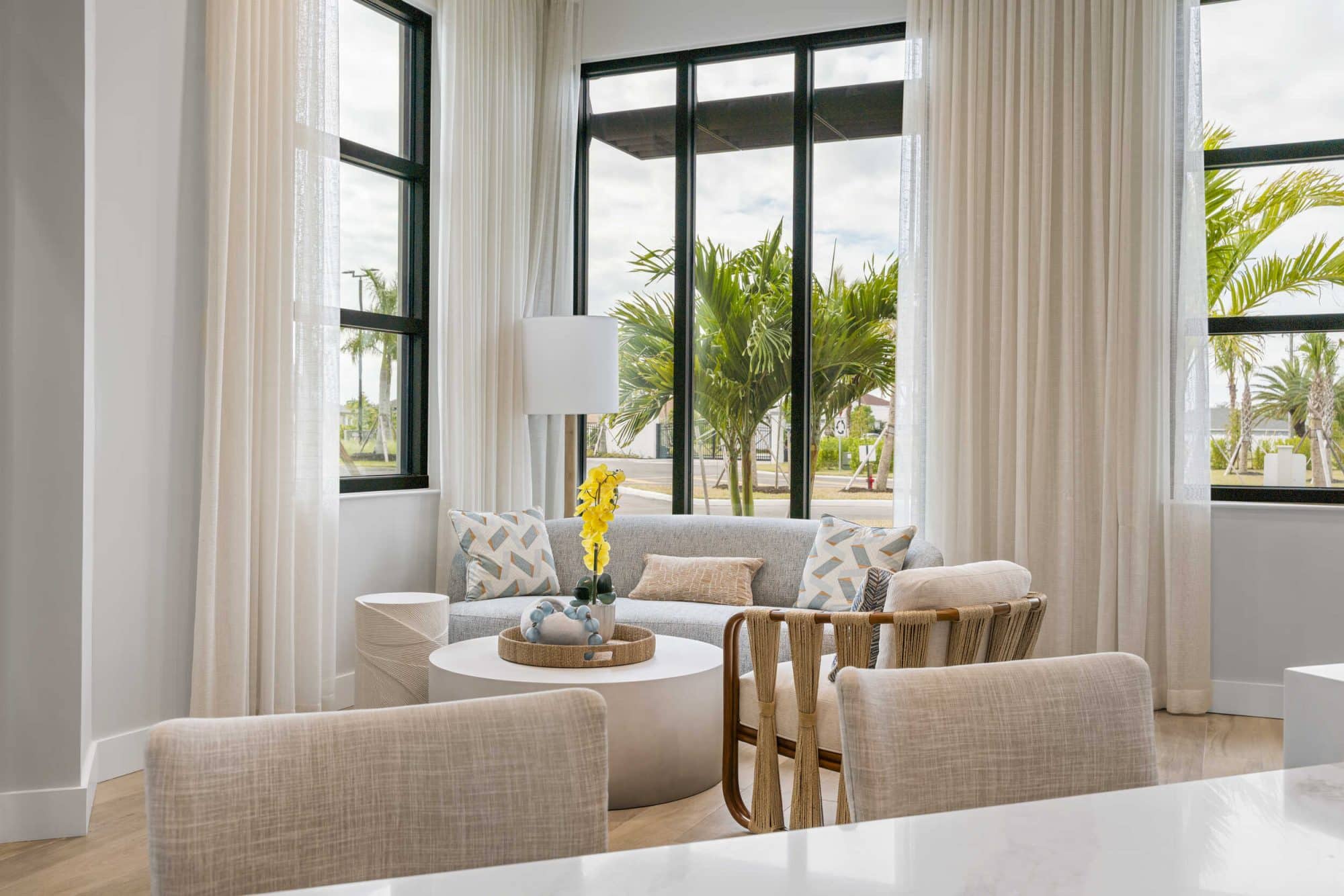 community-study-work-lounge